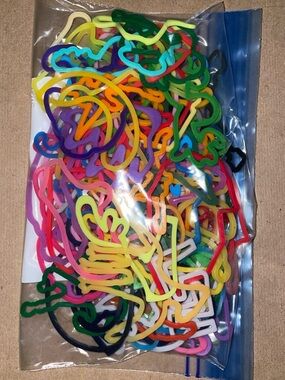 100+ Silly Bandz Random Assortment